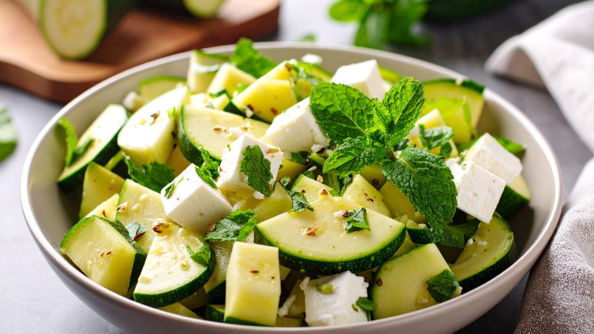 Salade de Courgette, menthe fraiche et fêta